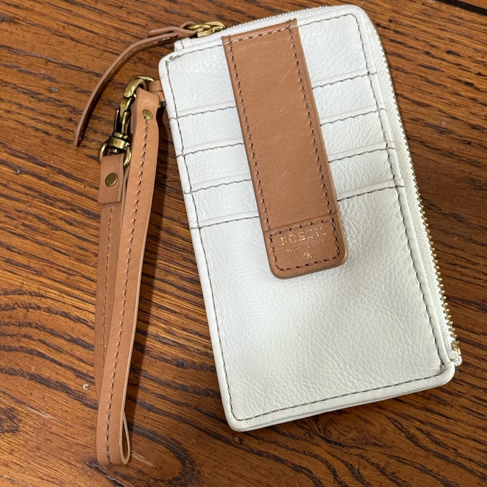 Fossil White Leather Wristlet with Tan Strap Accent